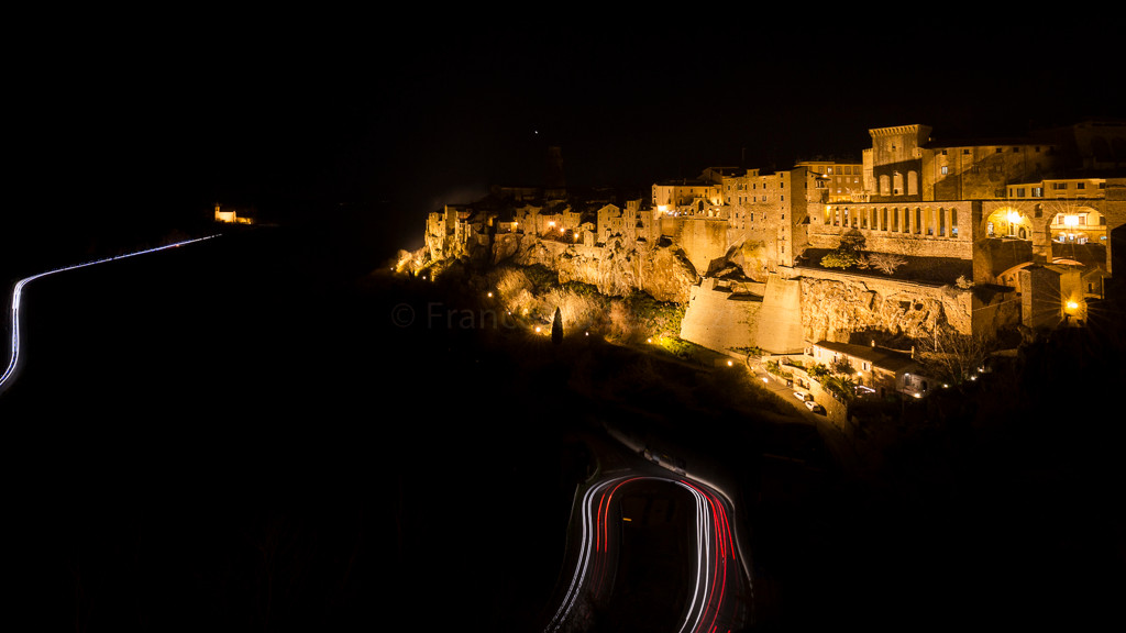 Il borgo di Pitigliano, nella provincia di Grosseto, in Toscana