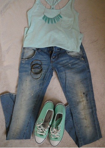 Und diese Hose ist von Anouk, ich finde sie so cool, weil sie eben so "schmutzig" verarbeitet ist.