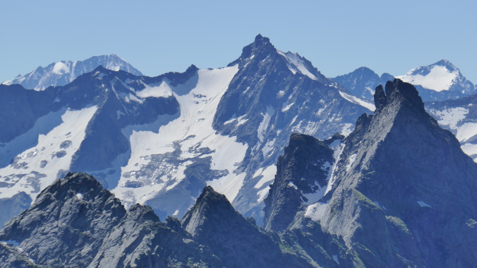 Keilbachspitze, rechts Floitenturm, links hinten der Hochgall