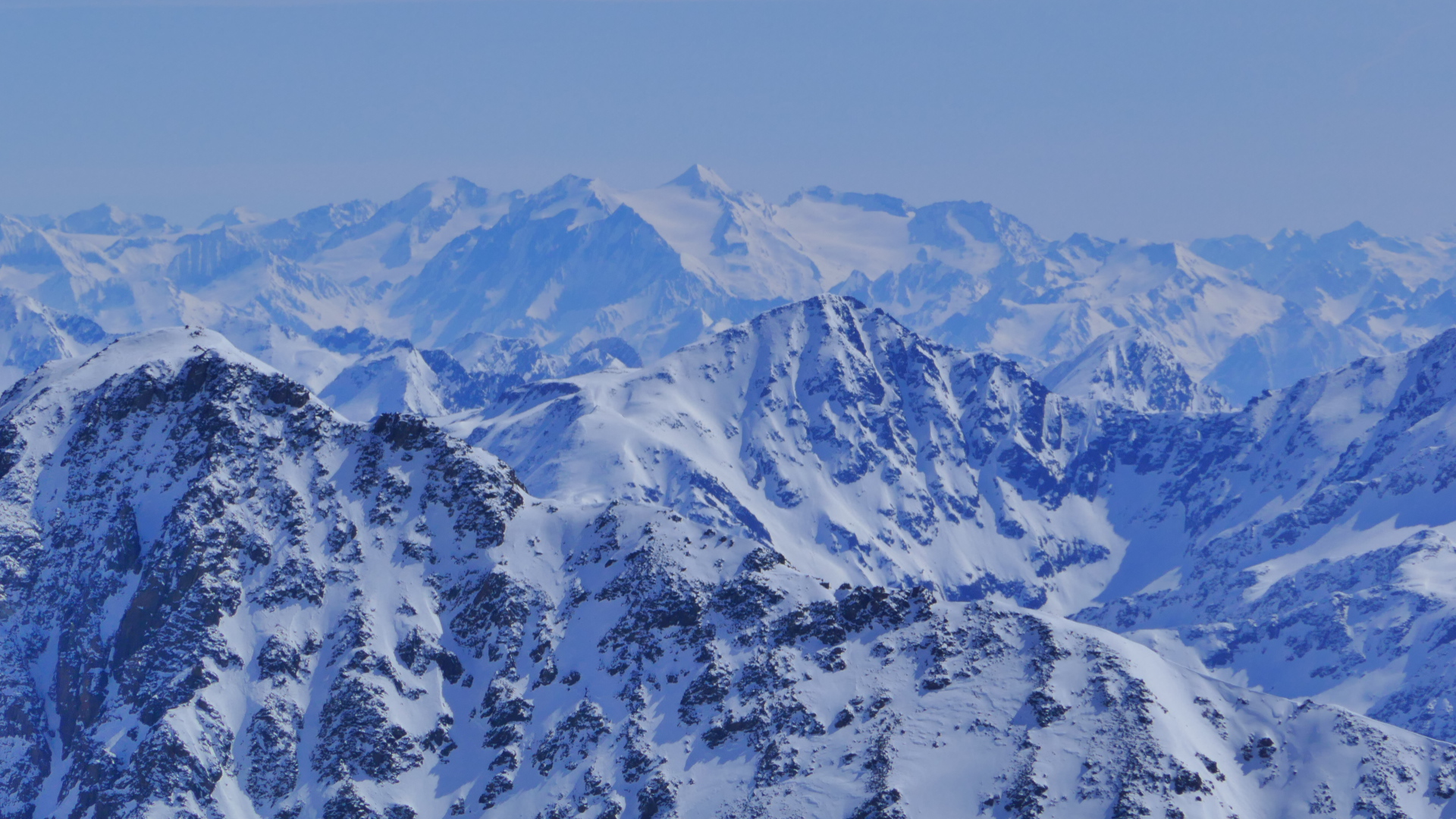 Zirmkogel, am Horizont Hochfeiler