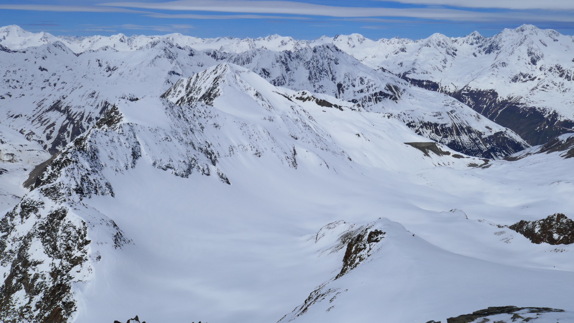 Diemferner mit Diemkögeln links, Wildspitze rechts