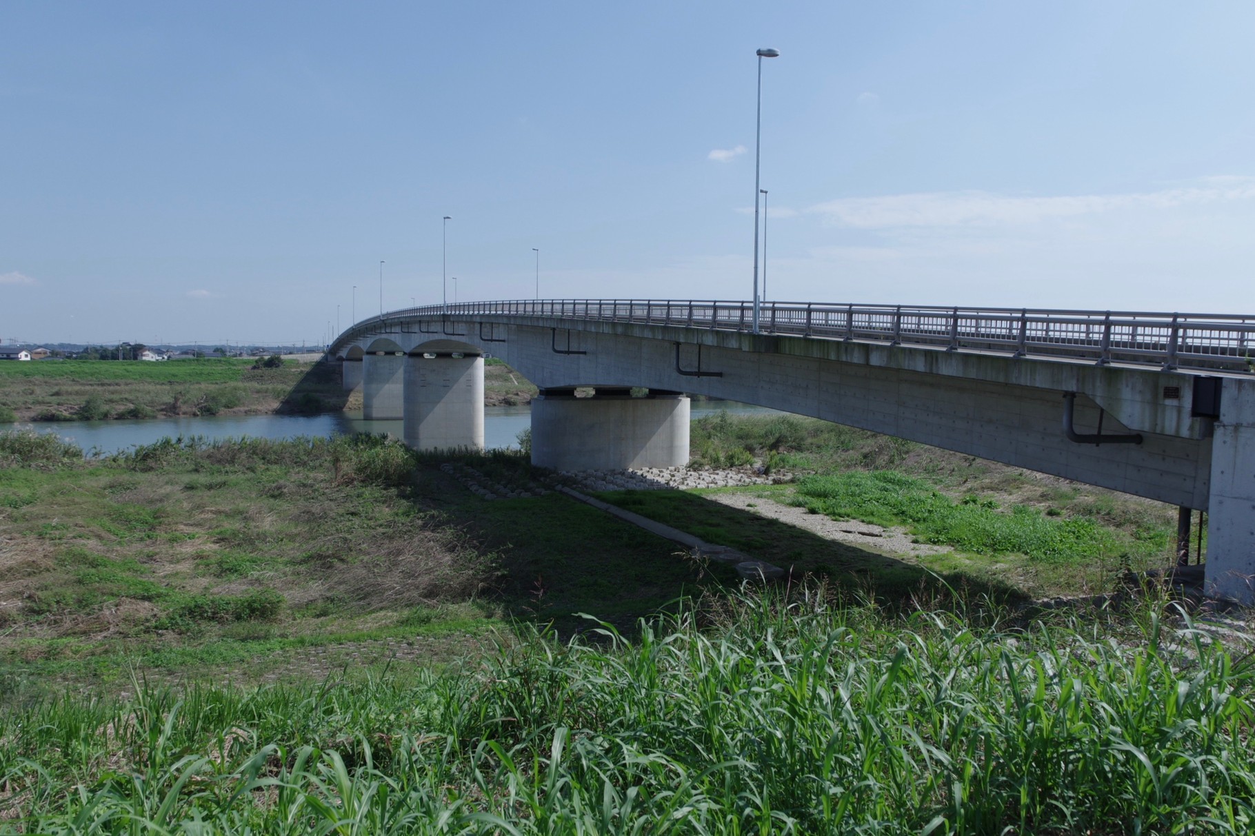 さらに500m下流の「常総きぬ大橋」