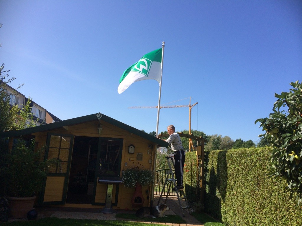 Werder Werder... wie jede Saison gibt´s ne neue Flagge. 