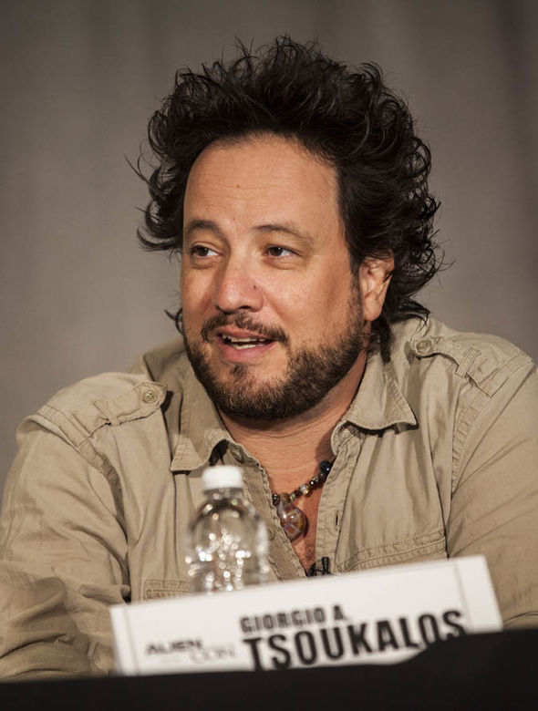 D'après Tsoukalos les extraterrestres ont créé Dieu quand ils
