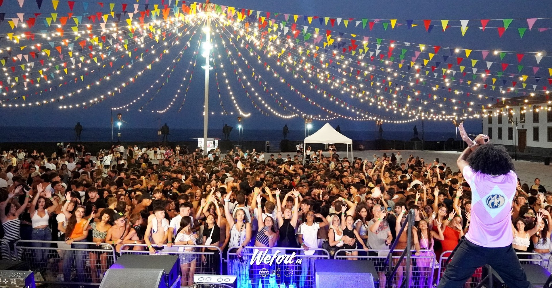 Fiesta Joven con DJs en Candelaria 2024