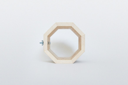 http://www.whiskingwoodworks.com/Hanging-Octagonal-Tunnel