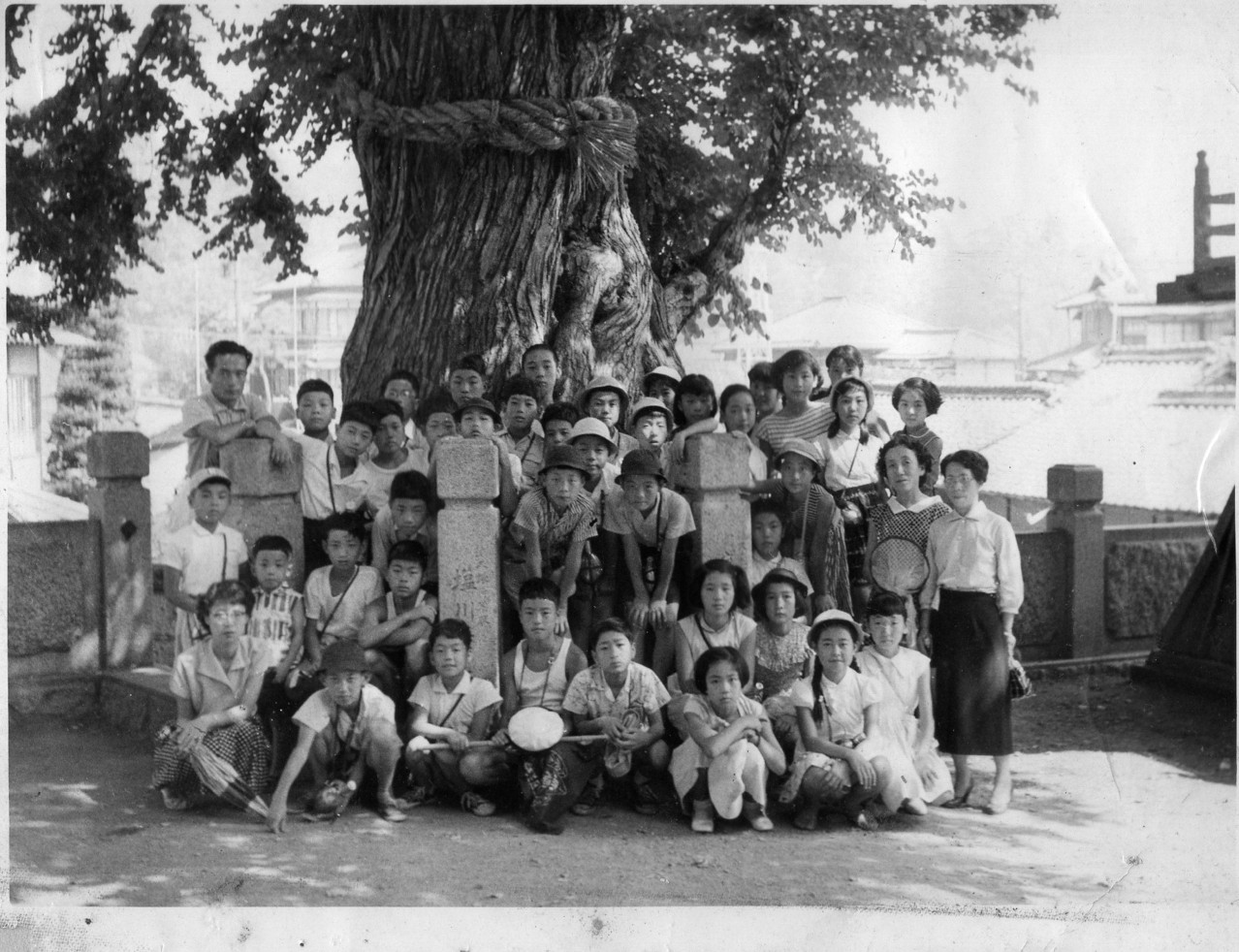 ３１年の夏長野県別所温泉の林間学校の時、左後ろに吉田先生