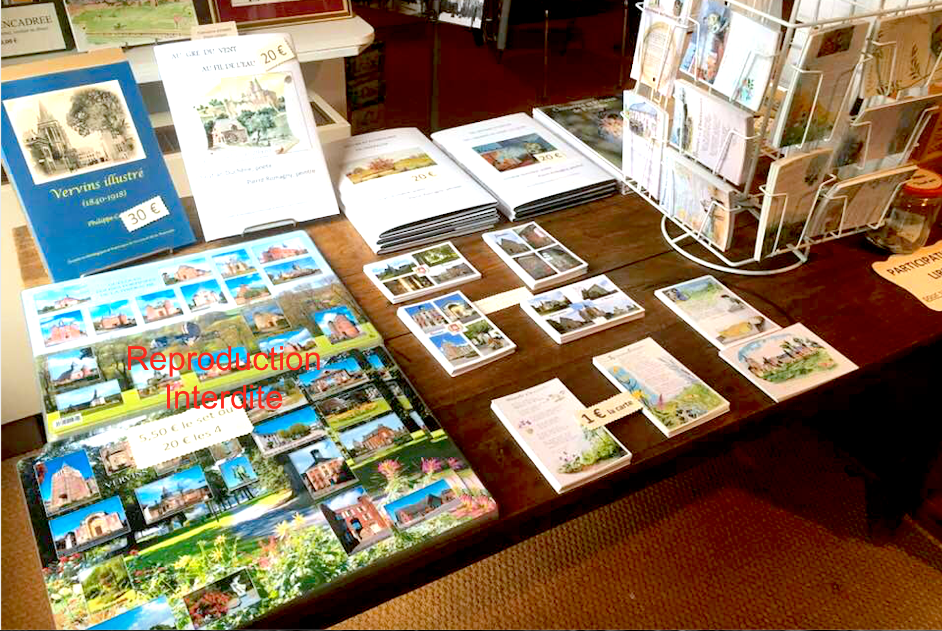 Sets de tables, livres de Romagny-Duchêne, cartes postales...