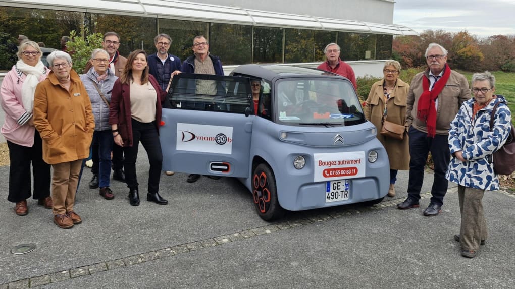 Dynamob dispose de sa première voiture 