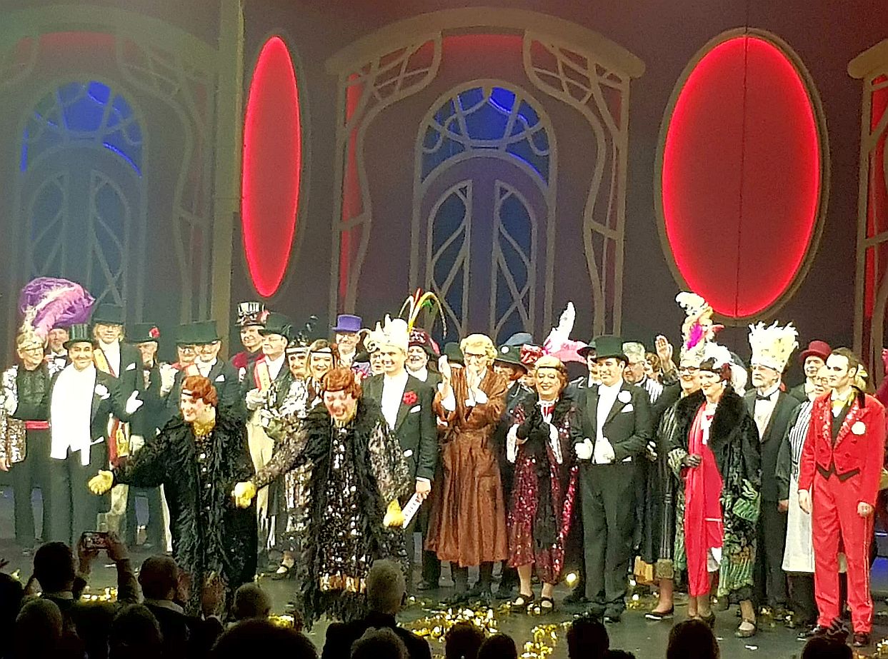 Umjubelte Premiere von  „Fledermaus“-Adaption in Oper Köln