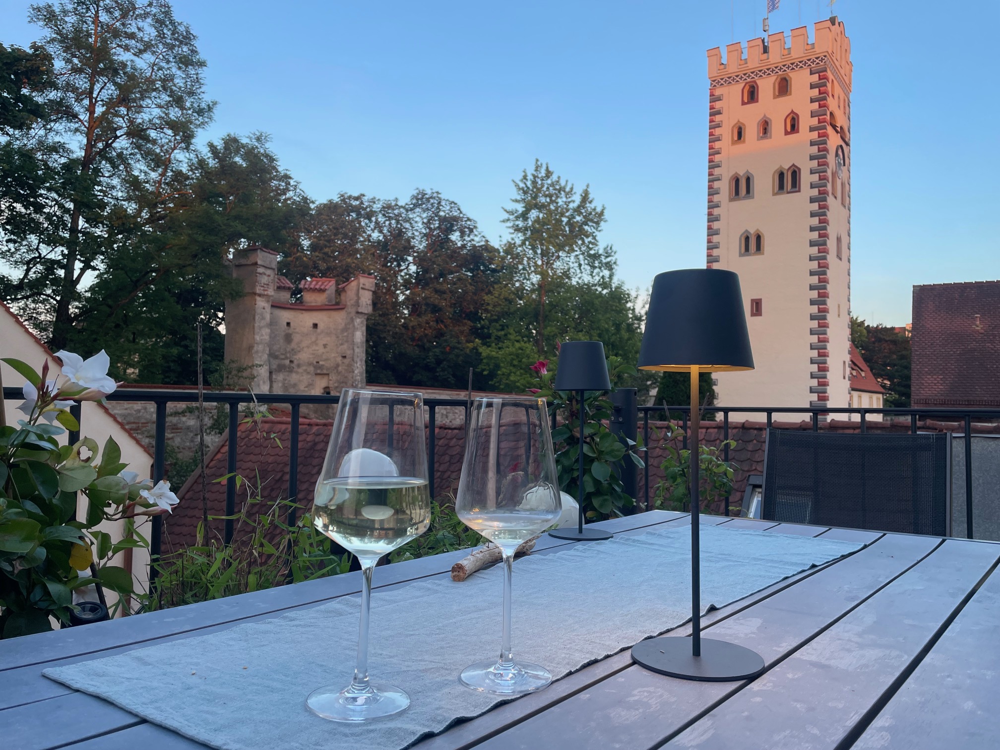 "Sommerabend auf unserer Terrasse" - Sandra Kuner, Juni 2024