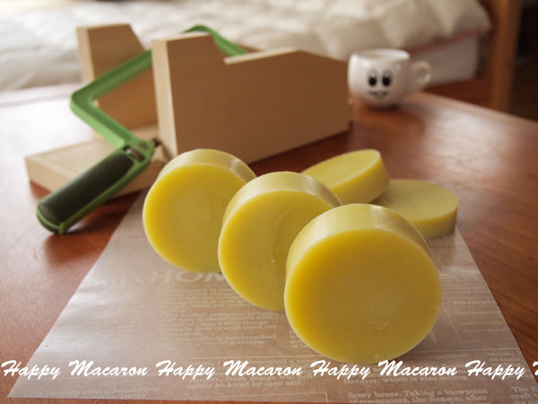 シアバター入りアボカド石けん Happy Macaron 手作り石けんのhp ブログ シアバター入りアボカド石けん Happy Macaron 手作り石けんのhp ブログ