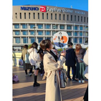 べルネ松原です。  先日はじめてSnow Manのライブに行ってきました。 なにわ男子に続き、増えてしまった推し……！！  ブログ画像（マッサマンでおなじみの向井康二くん推し）  ということで…… せっかく会えるし、写真も撮るだろうし、 できるだけ綺麗な肌で当日を迎えたくて こっそり “艶肌強化月間” をやっていました
