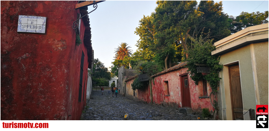 Barrio Histórico de Colonia por Turismo Tv