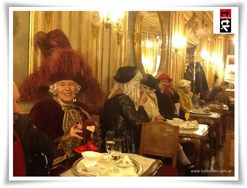 Noches de Carnaval en el café Florian de Venecia