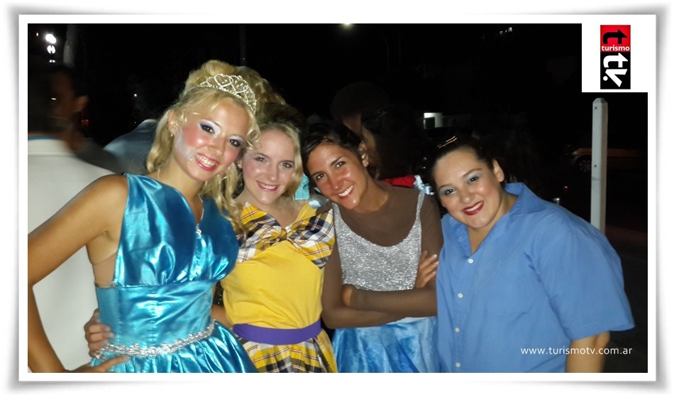 Hairspray Elenco Uade