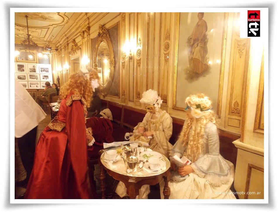 Noches de Carnaval en el café Florian de Venecia