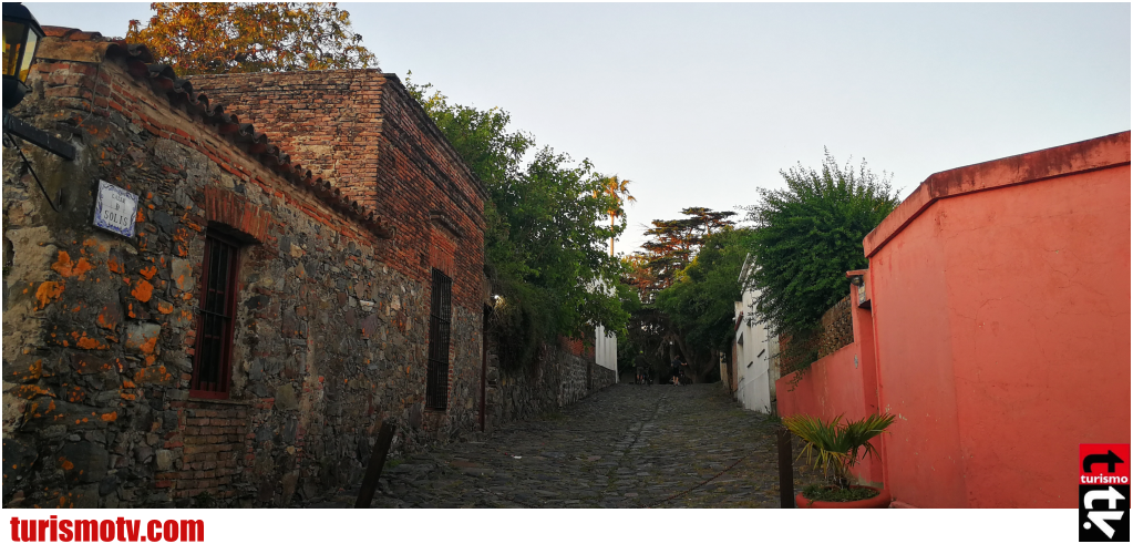 Barrio Histórico de Colonia en Turismo Tv, Televisión turística