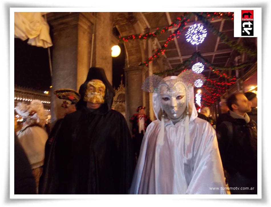 Noches de Carnaval en el café Florian de Venecia