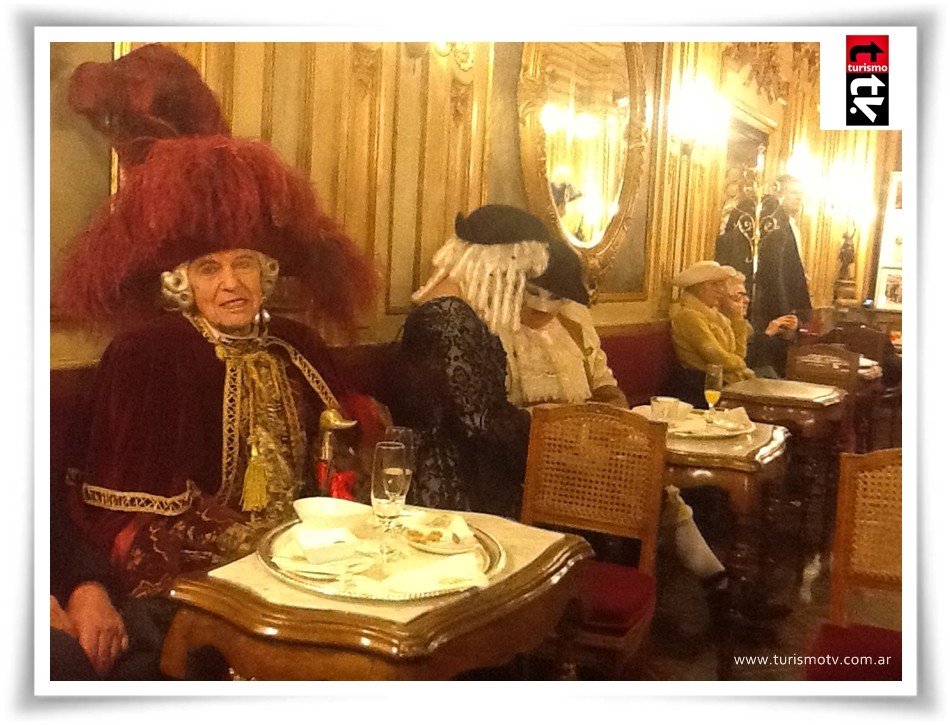 Noches de Carnaval en el café Florian de Venecia