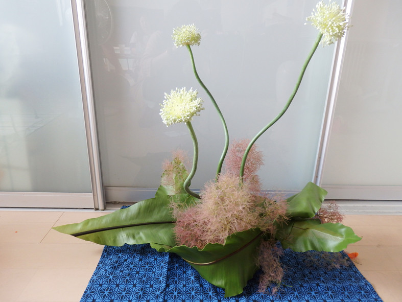 個性的な花材を使って、生けてみよう♪
