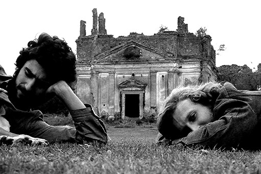 Massimo Brabdolini e Sandro Scotti alle rovine di Monterano (1975)