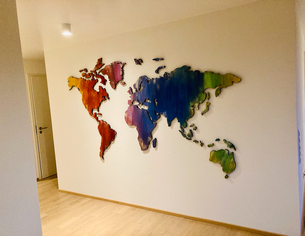 Holzkunst Weltkarte aus MDF lackiert 