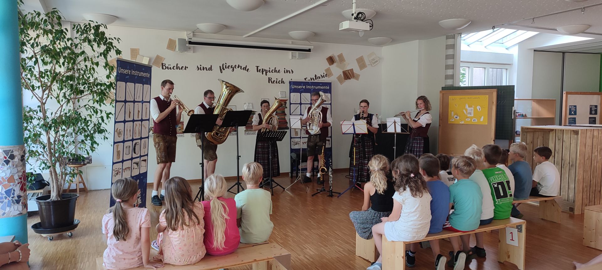 Blasmusik zu Gast in der Schule