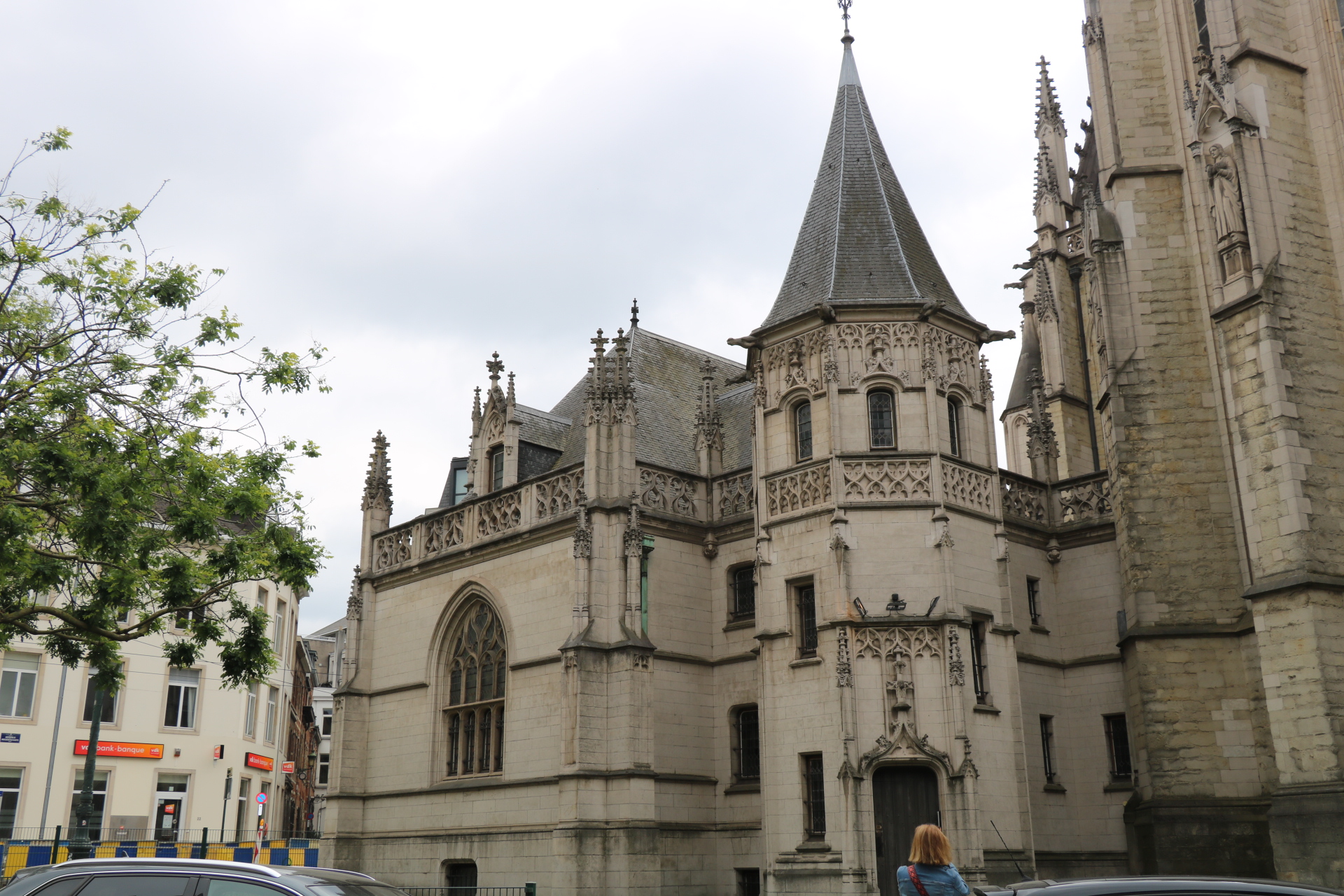 Église Notre Dame du Grand Sablon<br/><a href="https://fr.wikipedia.org/wiki/Église_Notre-Dame_du_Sablon_de_Bruxelles" target="_blank"><em style="color: #666;">plus d'infos</em></a>