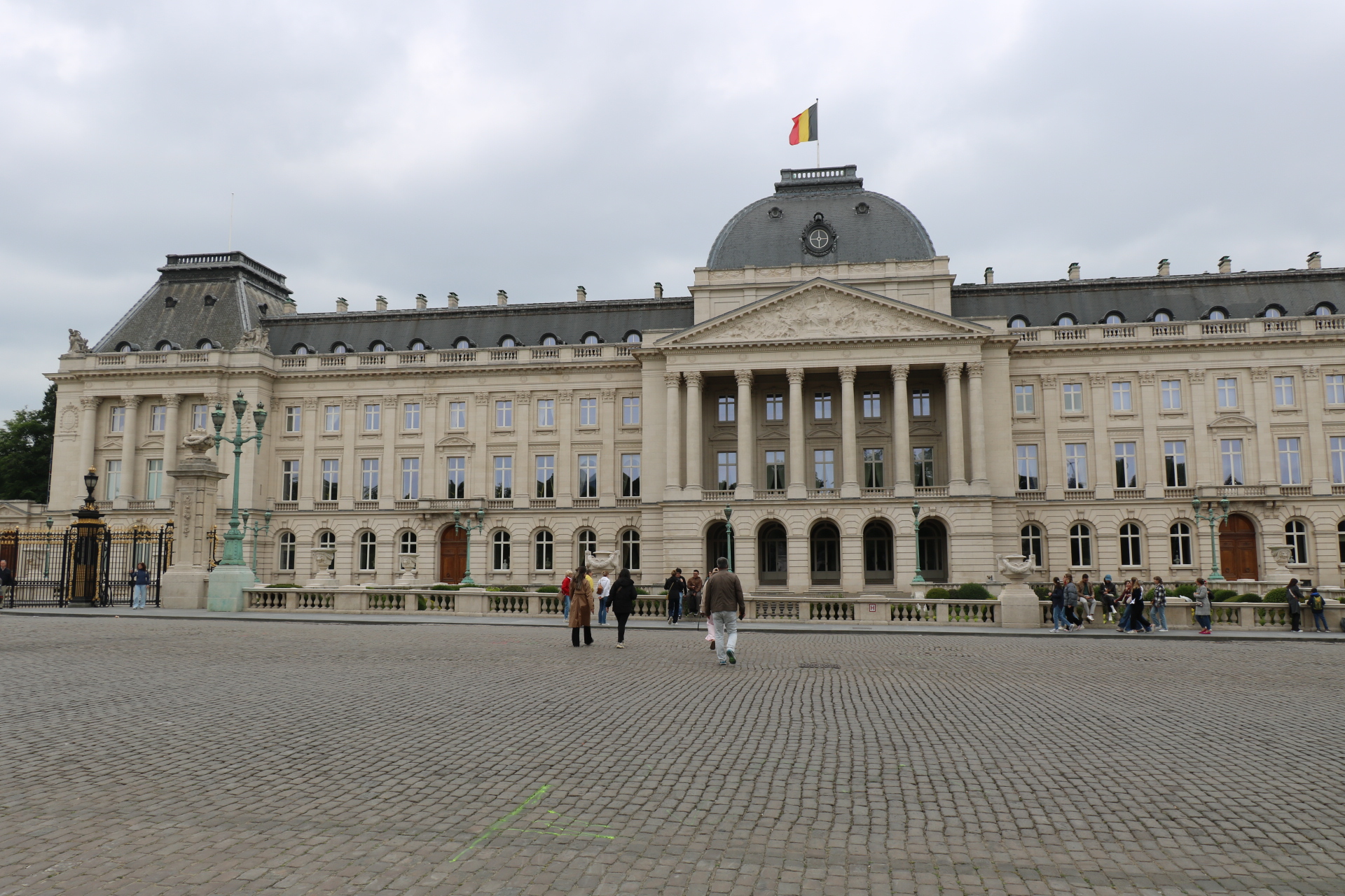 Place Royale - Palais royal<br/><a href="https://fr.wikipedia.org/wiki/Palais_royal_de_Bruxelles" target="_blank"><em style="color: #666;">plus d'infos</em></a>