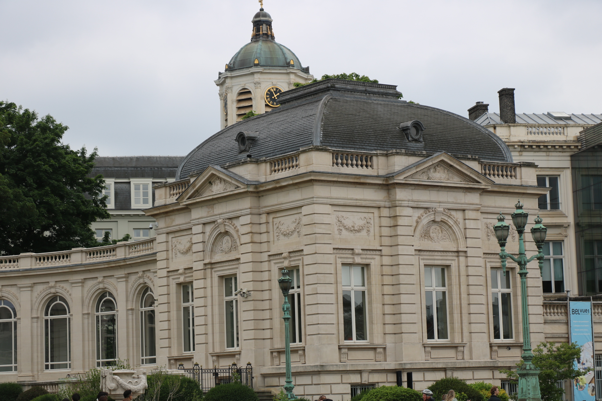 Place Royale - Palais royal<br/><a href="https://fr.wikipedia.org/wiki/Palais_royal_de_Bruxelles" target="_blank"><em style="color: #666;">plus d'infos</em></a>