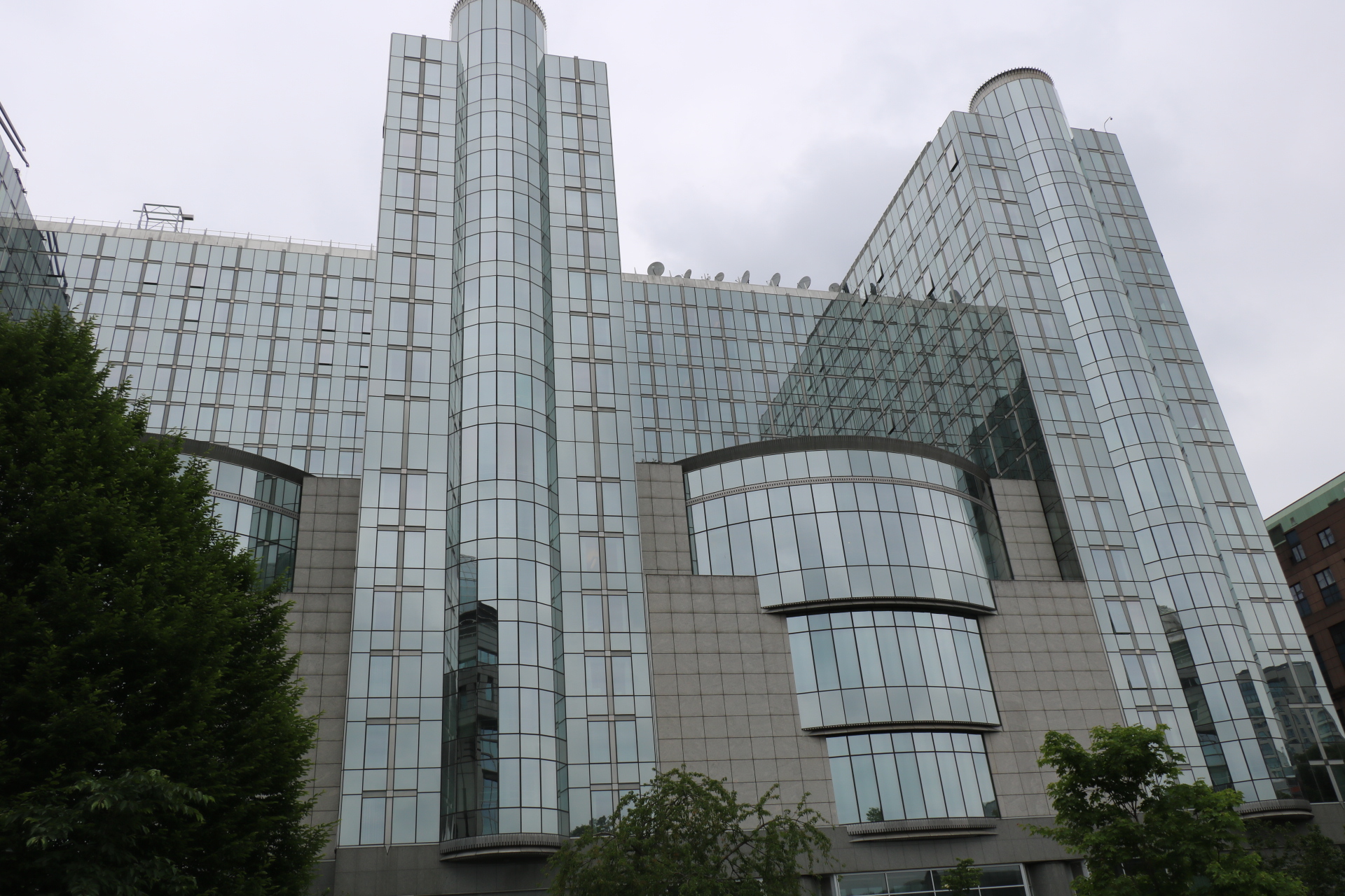 Parlement européen - Espace Léopold<br/><a href="https://fr.wikipedia.org/wiki/Espace_Léopold" target="_blank"><em style="color: #666;">plus d'infos</em></a>