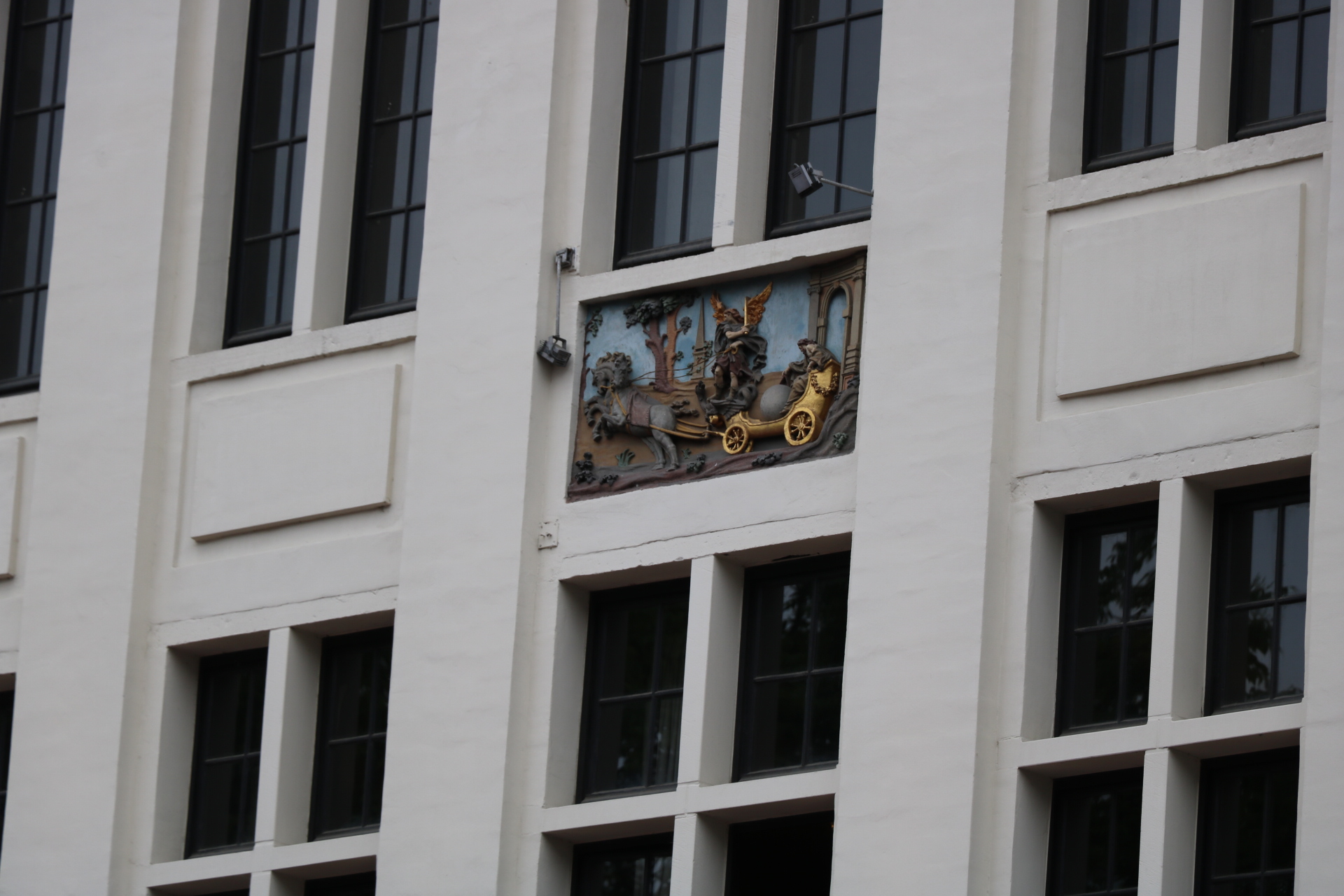 En se dirigeant vers les grandes galeries…