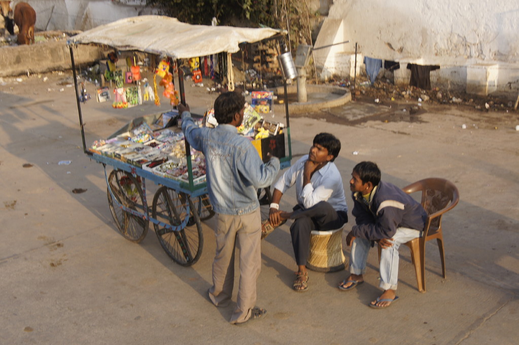 ... und das stimmt total. In Pushkar läuft alles ruhig und entspannt ab - habe mir Indien chaotischer vorgestellt - würde das aber auch noch finden...