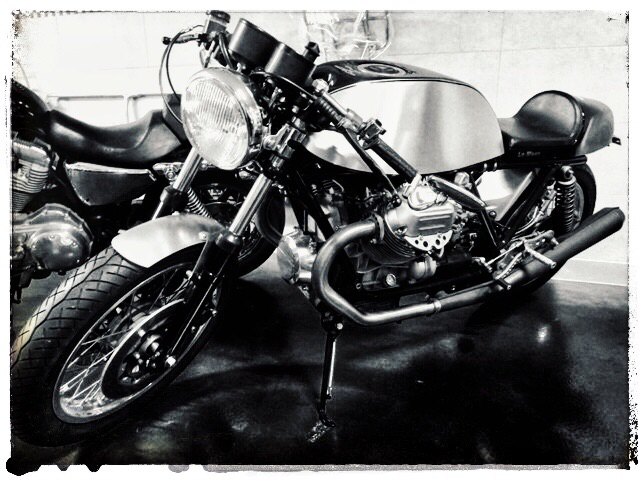 Moto Guzzi Le Mans 1