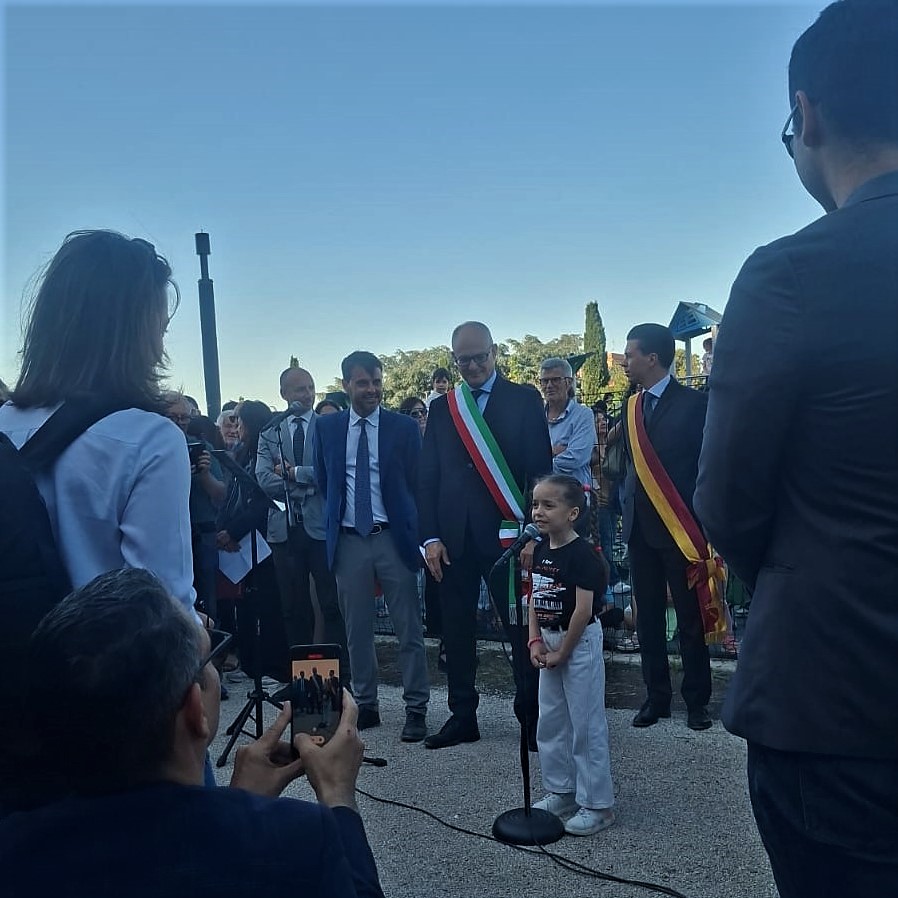 Suemy Feliziani si esibisce davanti al Sindaco di Roma Roberto Gualtieri e diverse istituzioni, tra cui il Presidente della Commissione Turismo, Moda e Relazioni Internazionali di Roma Capitale e Consigliere Metropolitano, Mariano Angelucci