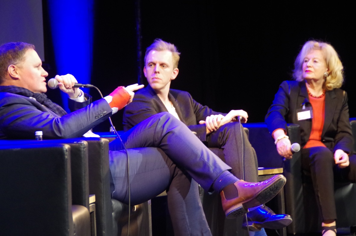 Dr. Carsten Brosda im Gespräch mit den Mitgliedern des Kulturforums und Moderator Florian Zinnecker, 2020