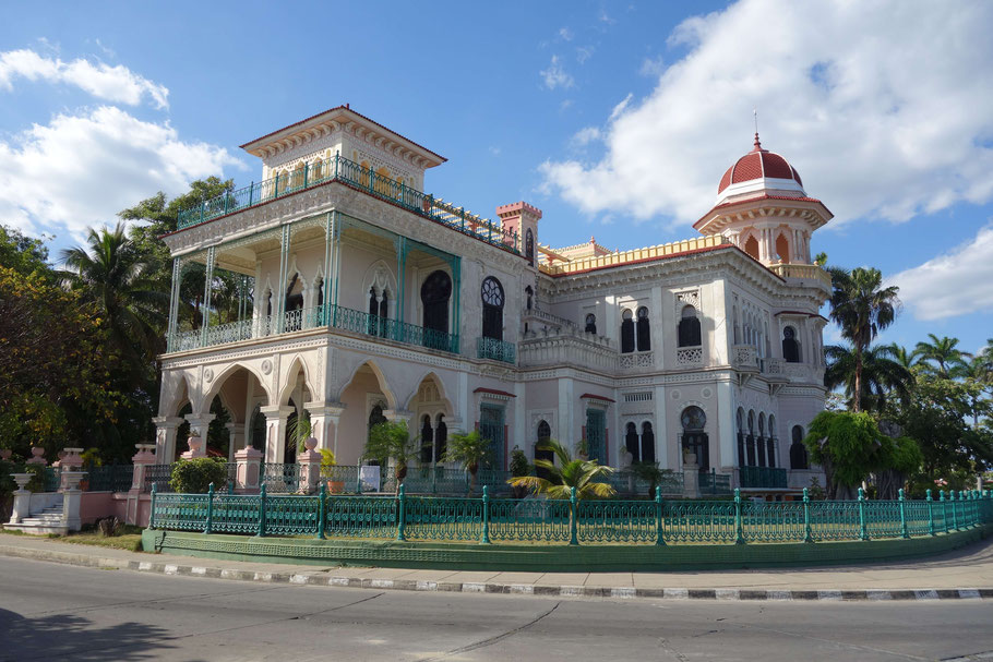 Cuba : Cienfuegos, Palacio de Valle