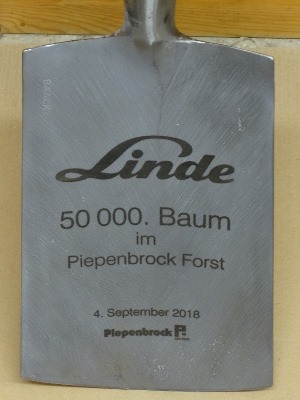 Gravierter Spaten zu 50000. Baum-Pflanzung