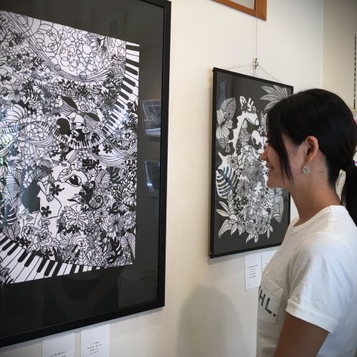 作品名「愛の鐘に祈りを」　切り絵