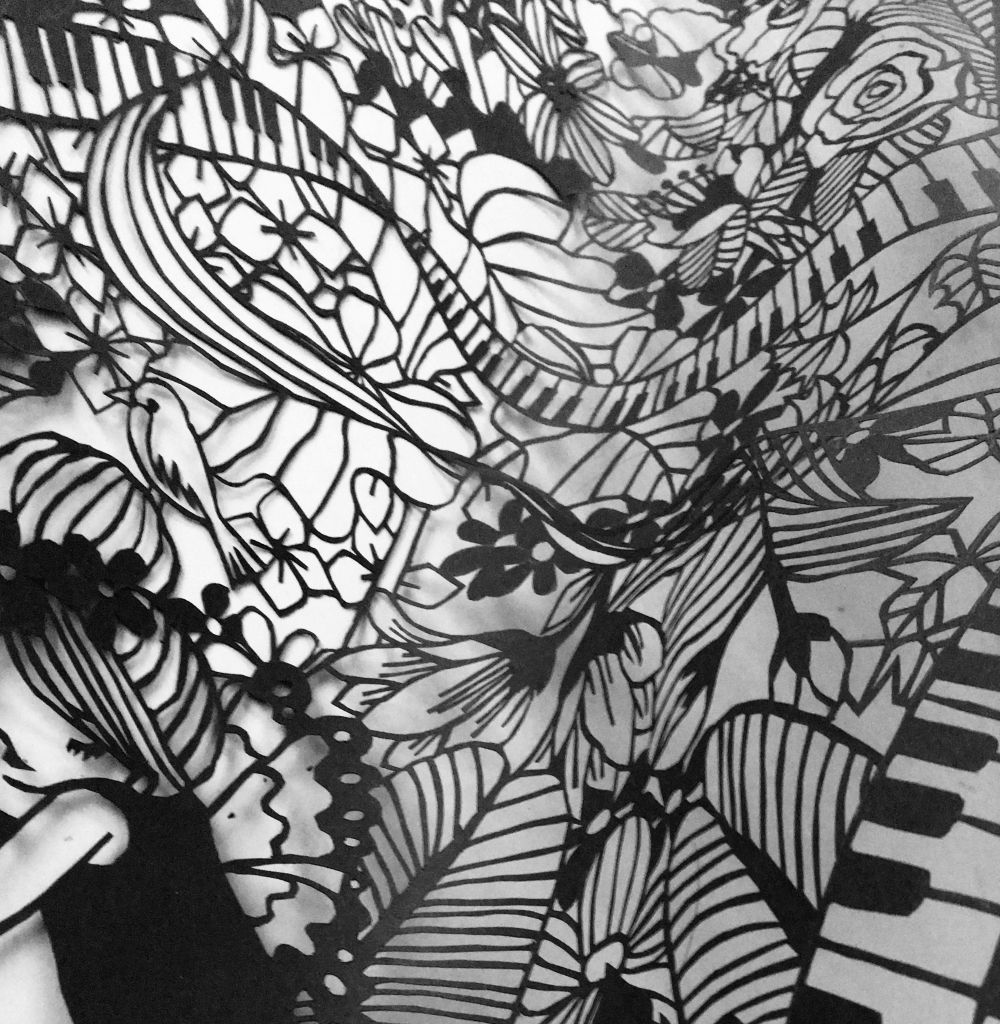 作品名「愛の鐘に祈りを」　切り絵