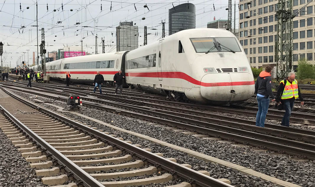 ICE entgleist im Dortmunder Hauptbahnhof - info24bahnnews