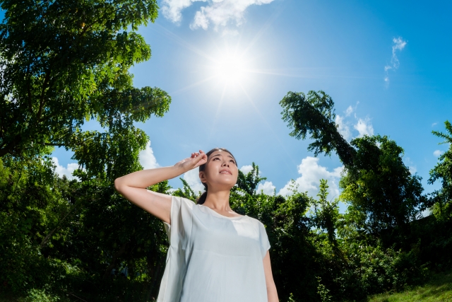 夏バテ気味の女性