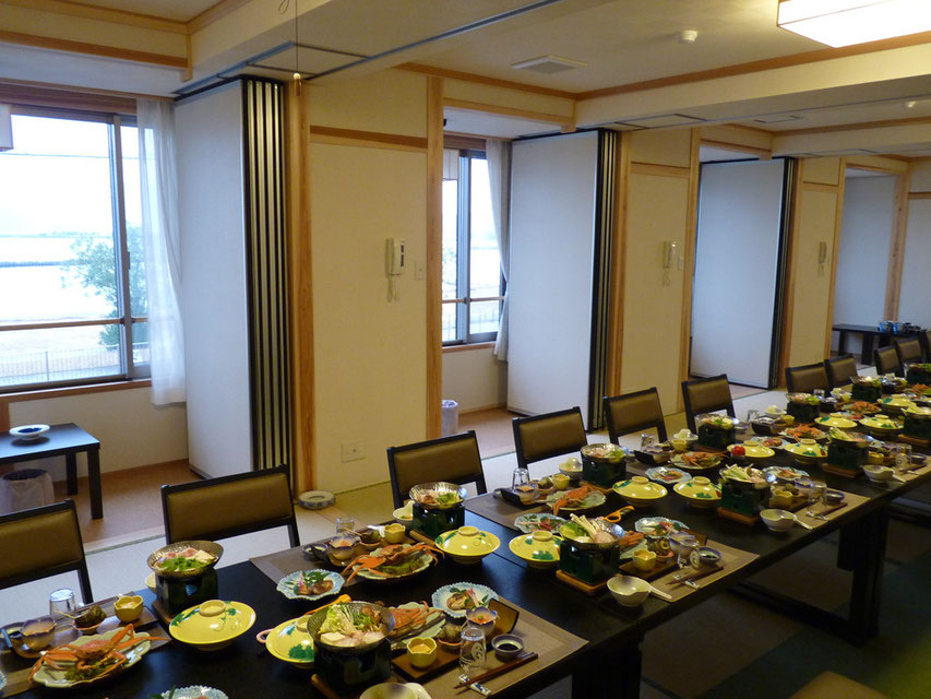 お座敷高座椅子御宴会の１例