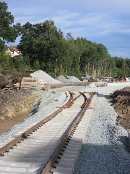 Neue Einfahrt aus Richtung Hof mit Weiche zum Gleis nach Asch