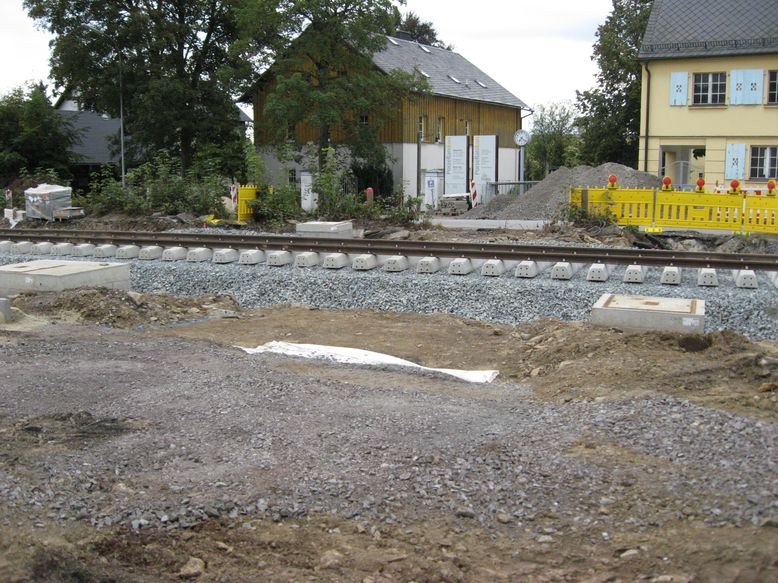 Hier entsteht der beschrankte Fußgängerüberweg von der Bahnhofstr. zum Bahnsteig