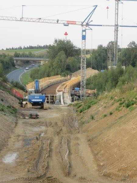 Unter Bockelbergweg-Brücke zur Neuen Bahnbrücke über Umgehungsstraße