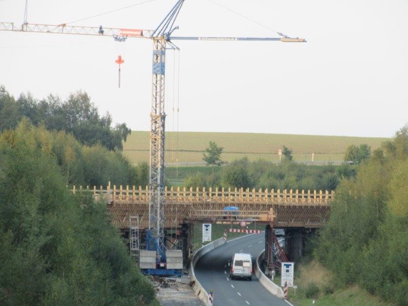 Brücke der Verbindungsstraße über Umgehungsstraße Richtung Neue Bahnbrücke