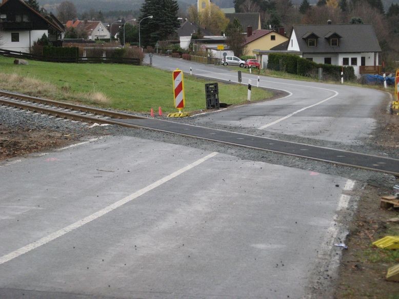 Bahnübergang Erkersreuth - Dorf Plößberg - Es gibt noch viel zu tun!