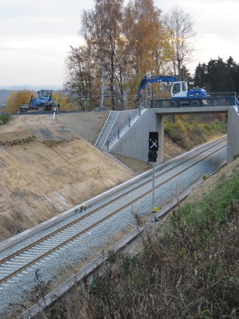 Signalanlage vor der Bockelbergweg-Brücke aus Richtung Erkersreuth